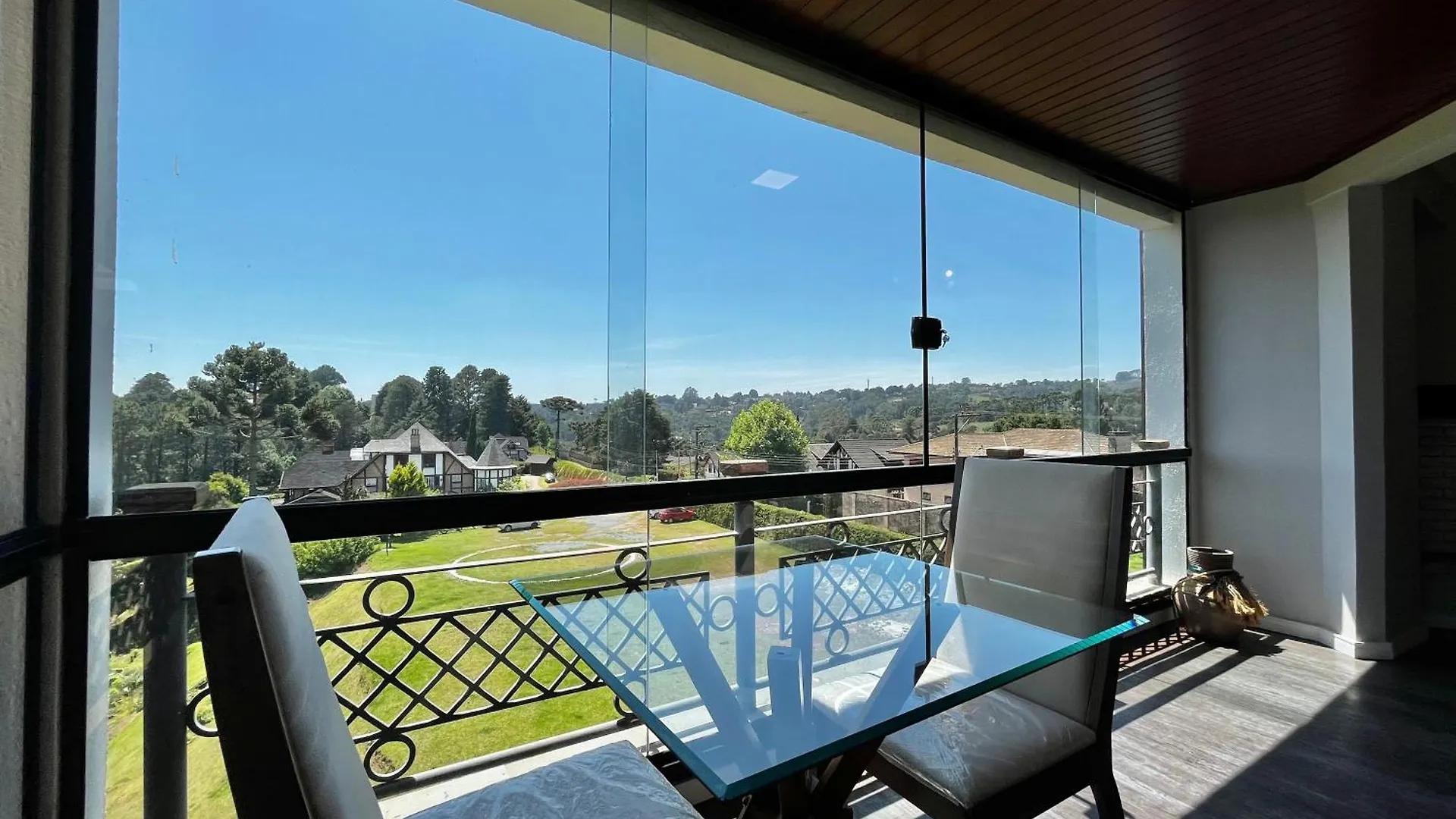Flat Duplex Com Excelente Vista A 1,2 Km Capivari Campos do Jordão